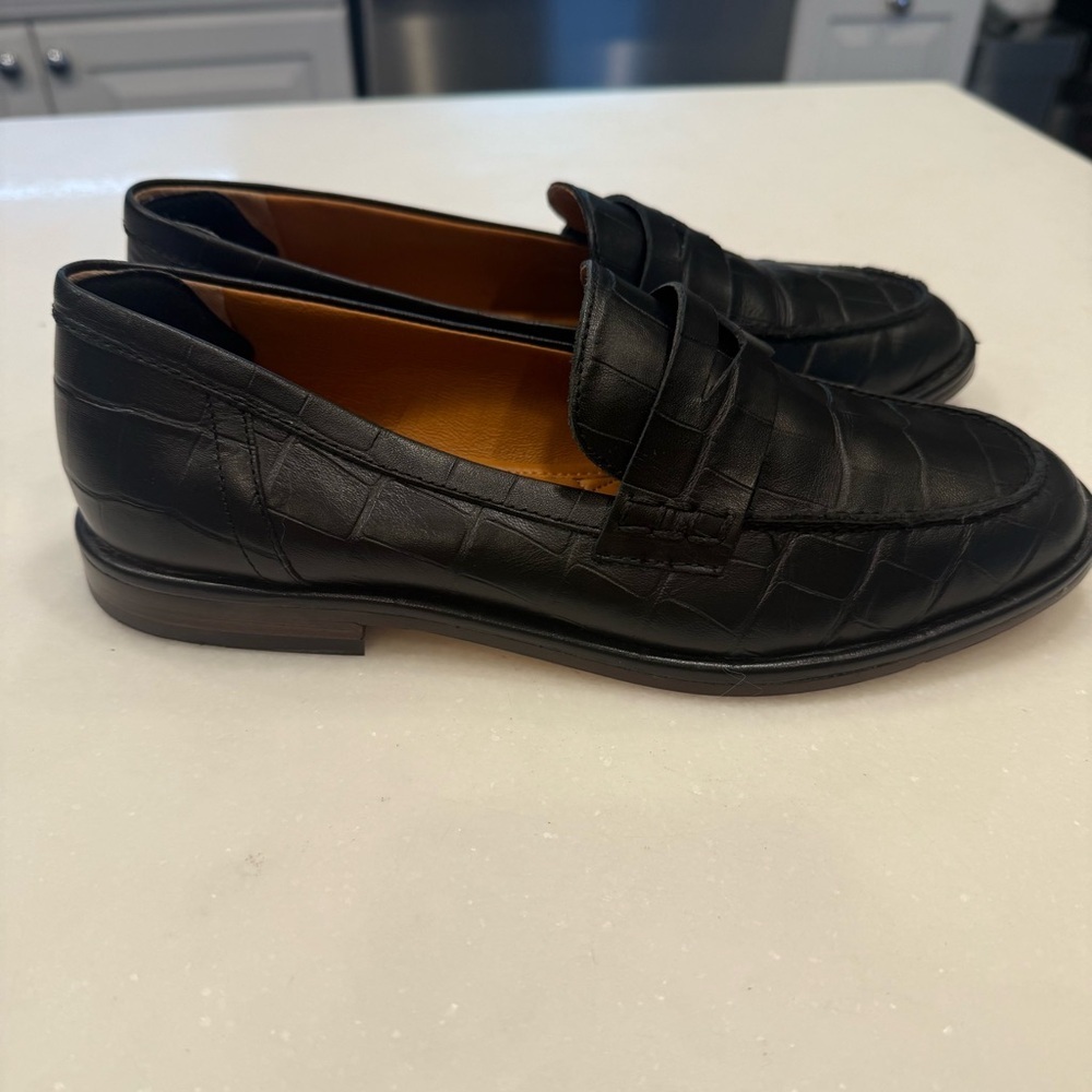 J. McLaughlin Women’s Concetta Black Leather Loafers in Embossed Croc Sz 7 EUC - Picture 11 of 13